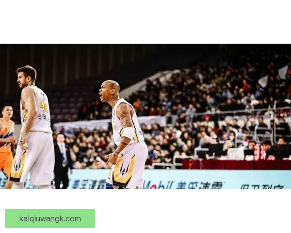 克雷泰险胜耶尔1-0稳固领先地位 全场精彩瞬间回顾